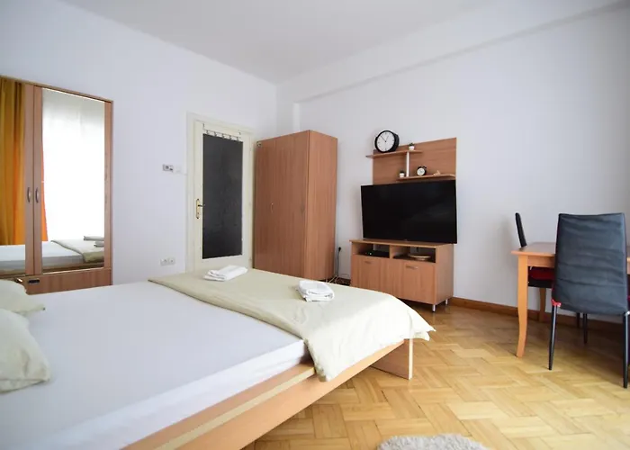 Resedinta Lui Calin - Calea Victoriei Near Royal Palace Apartamento