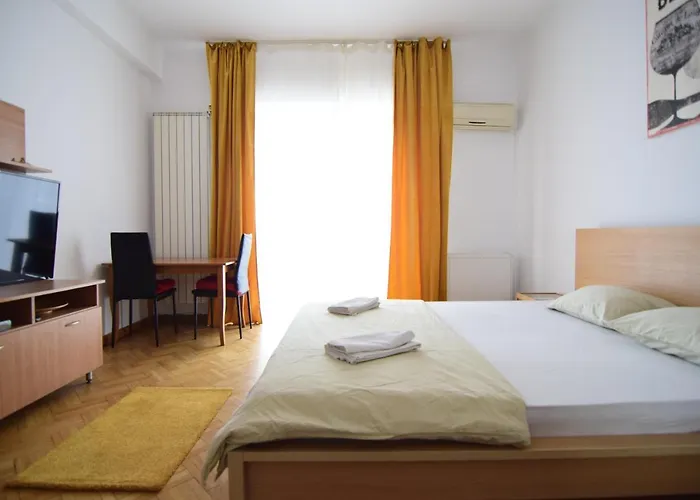 Resedinta Lui Calin - Calea Victoriei Near Royal Palace Apartament *