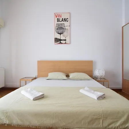 Apartamento Resedinta Lui Calin - Calea Victoriei Near Royal Palace Bucarest